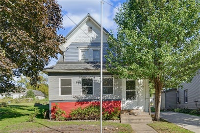 322 1st Ave Oxford Junction IA 52323