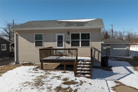 706 Danbury Street NE Cedar Rapids IA 52402