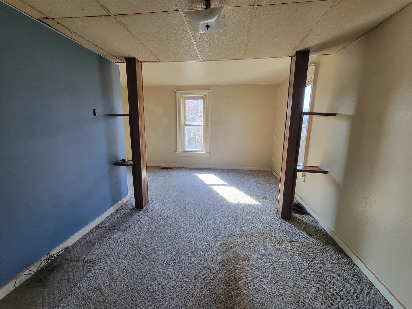 218 E Main St