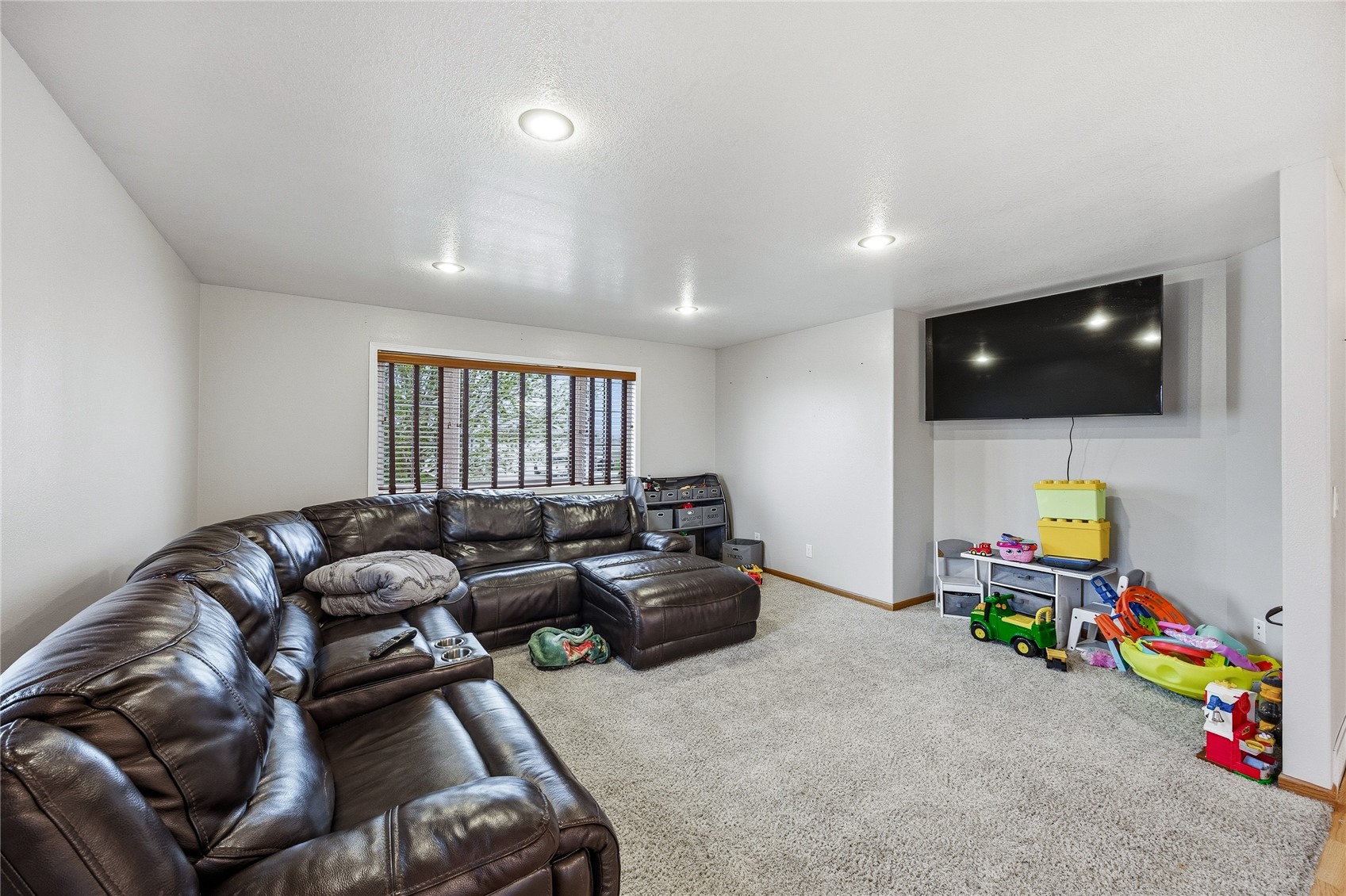 103 Longworth Avenue