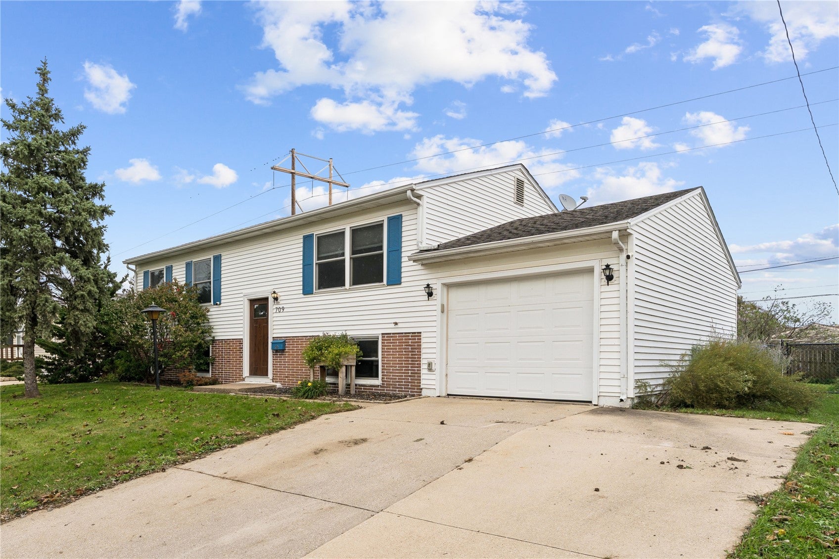 709 Jacolyn Drive NW