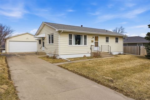 3422 Dennis Drive NW Cedar Rapids IA 52405