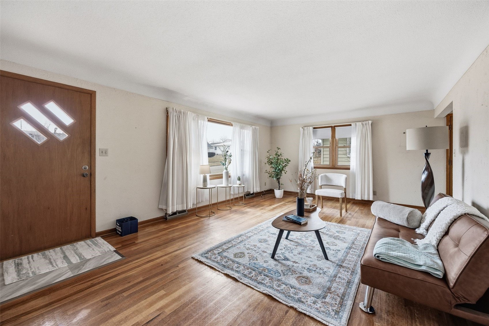 3422 Dennis Drive NW