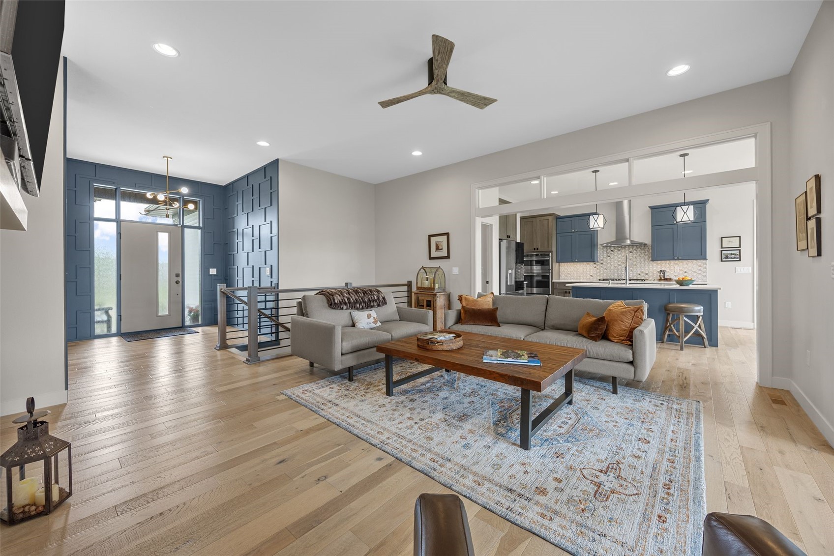 1352 Ava Cir