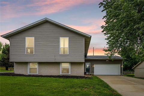 7024 Parkdale Lane NE Cedar Rapids IA 52402