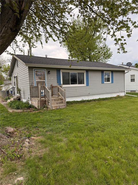 2604 E Avenue NW Cedar Rapids IA 52405