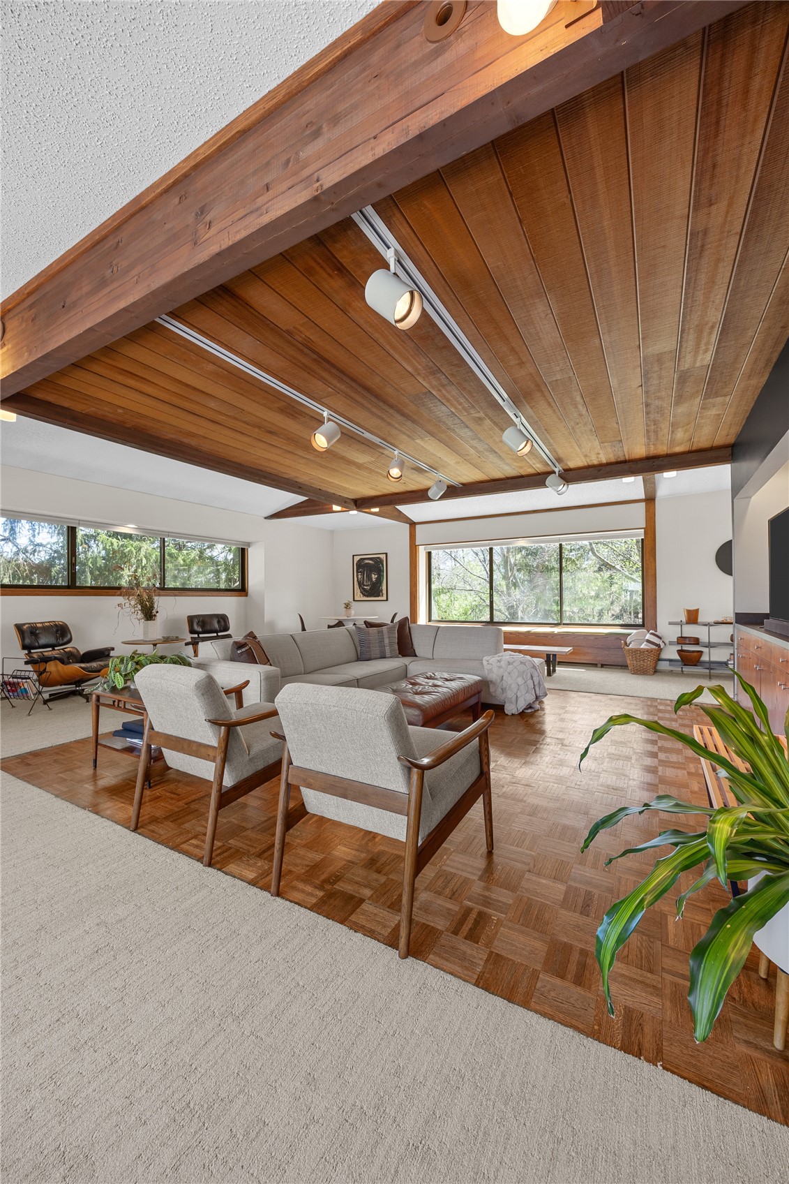 12 Fairview Knoll NE