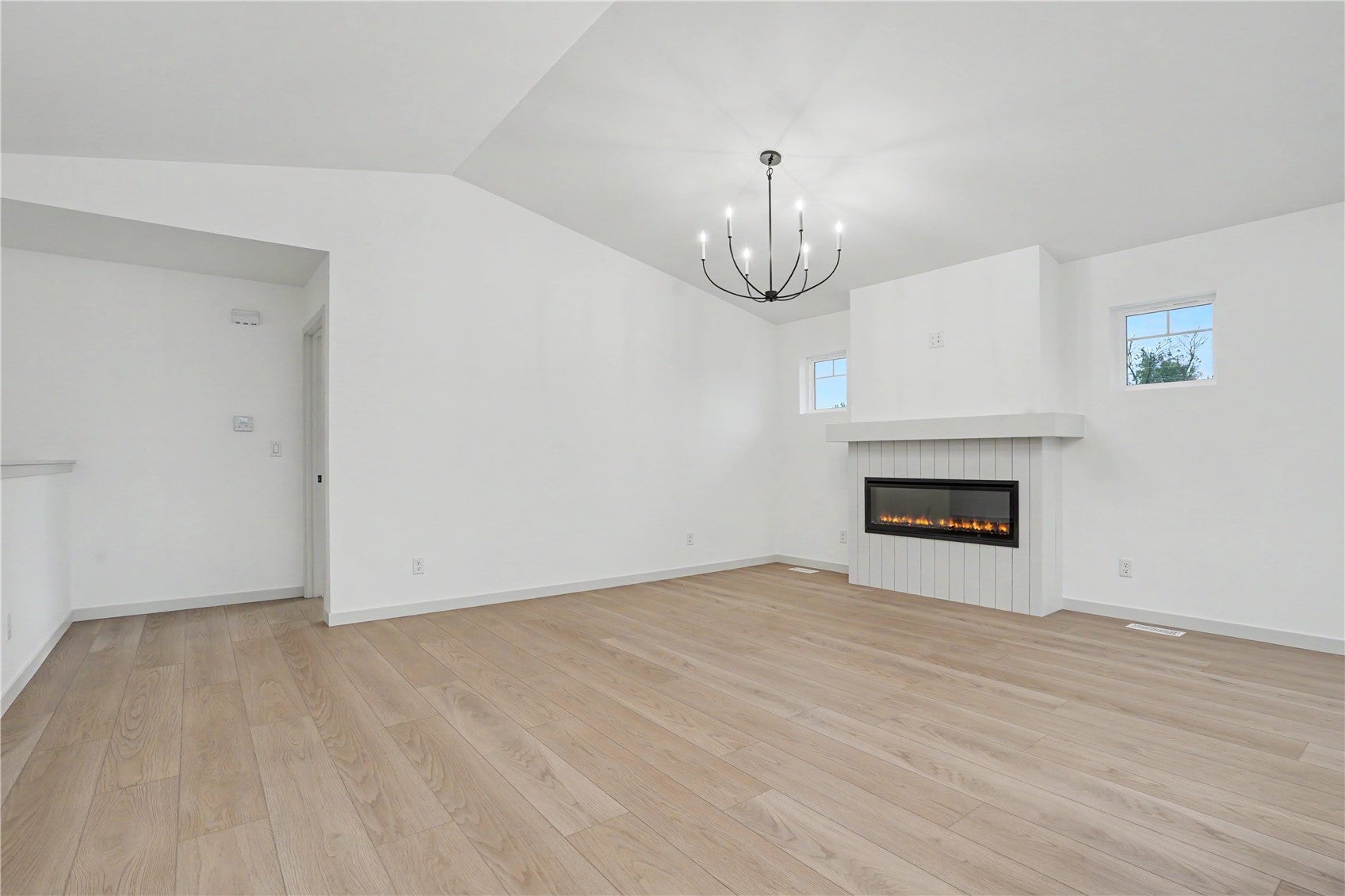 922 Oak Dr