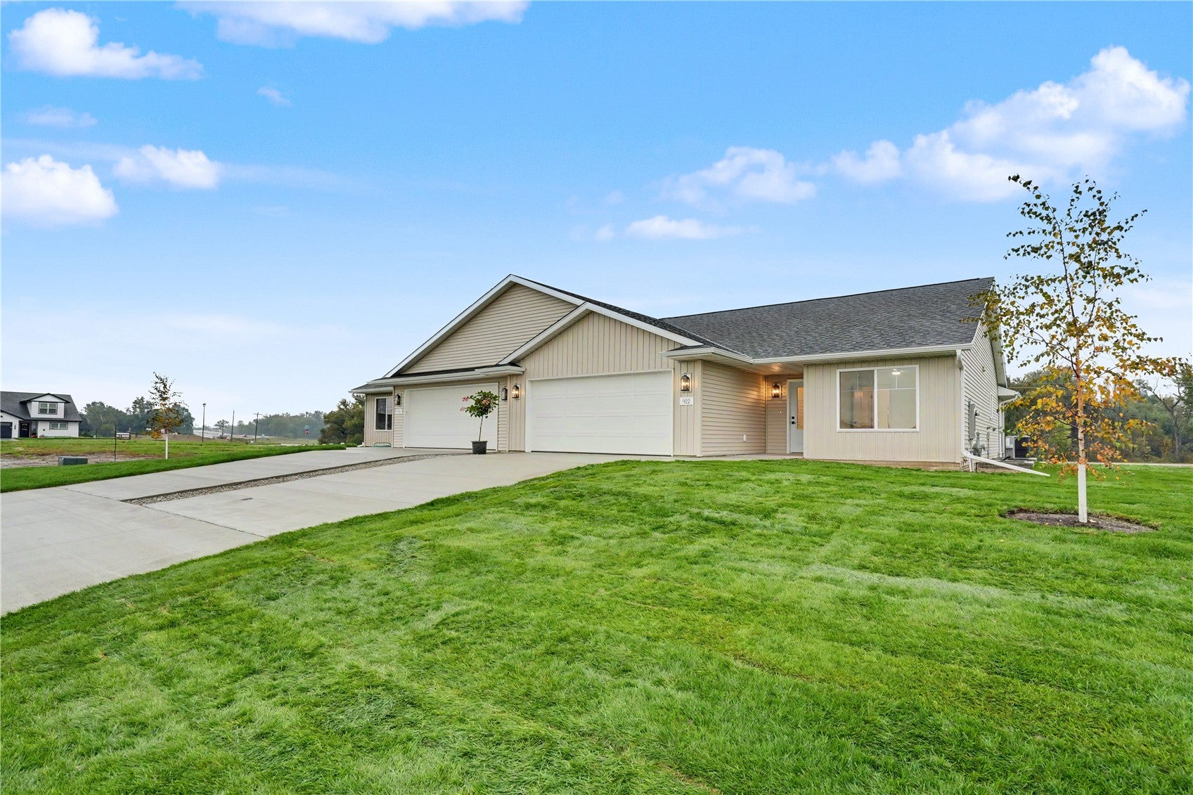 922 Oak Dr