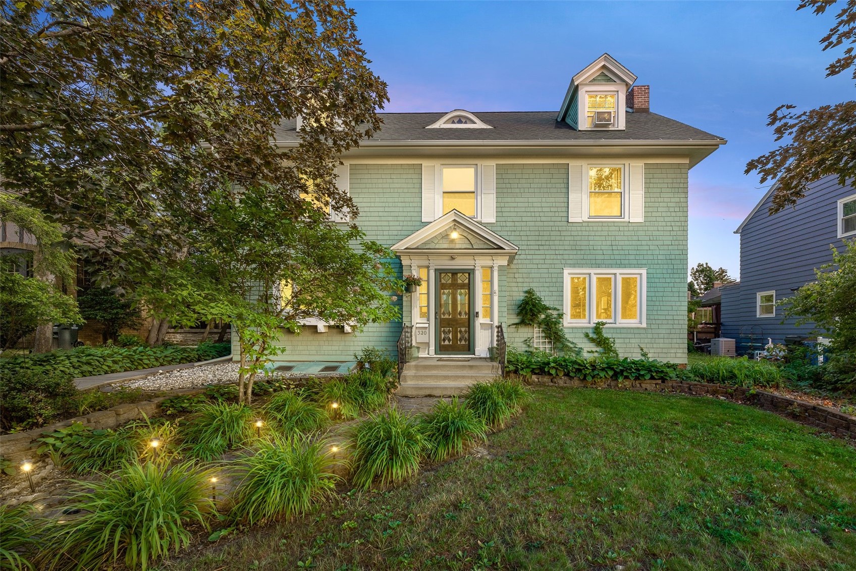 320 19th Street SE