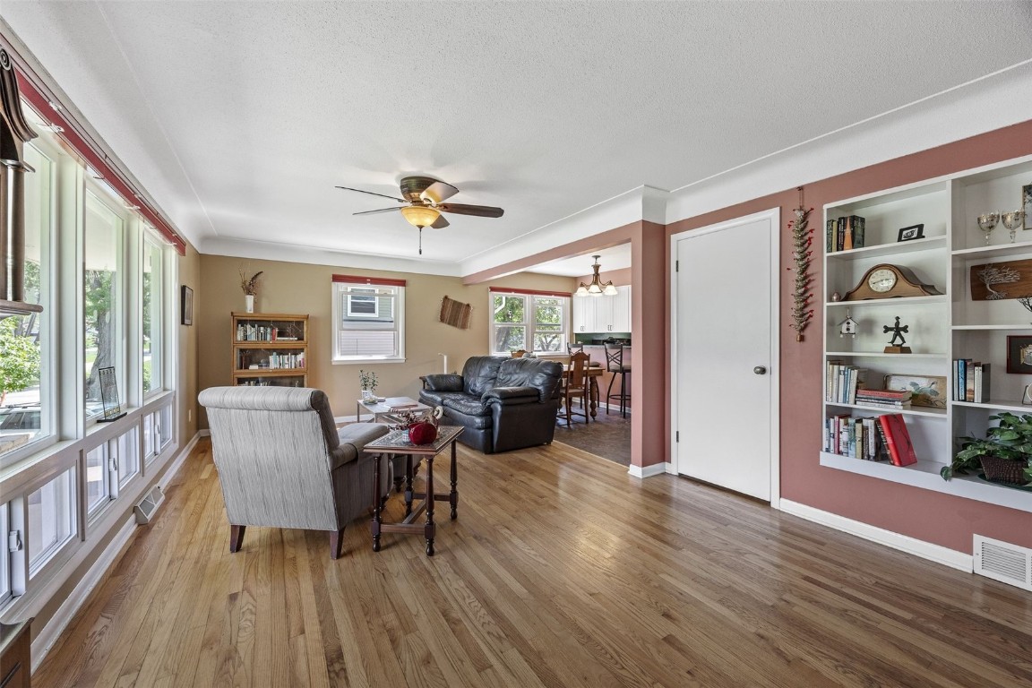 1210 Starry Dr