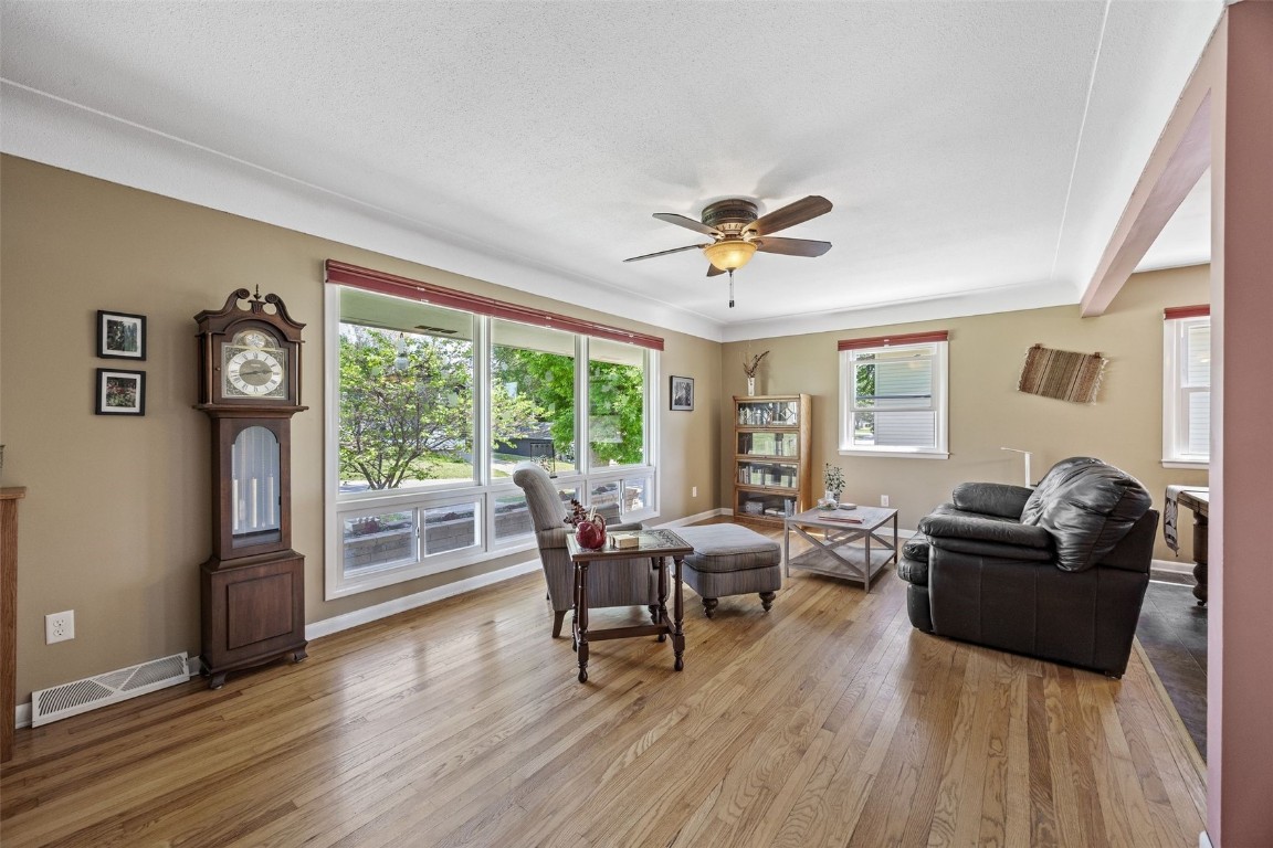 1210 Starry Dr