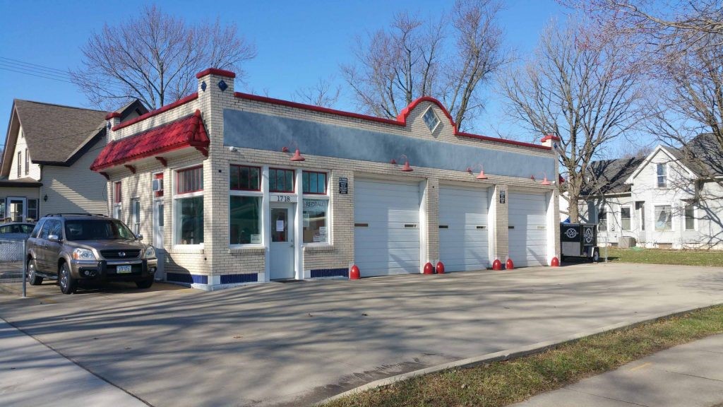 Photo 1 of 3 — 1718 C Street SW, Cedar Rapids, IA 52404