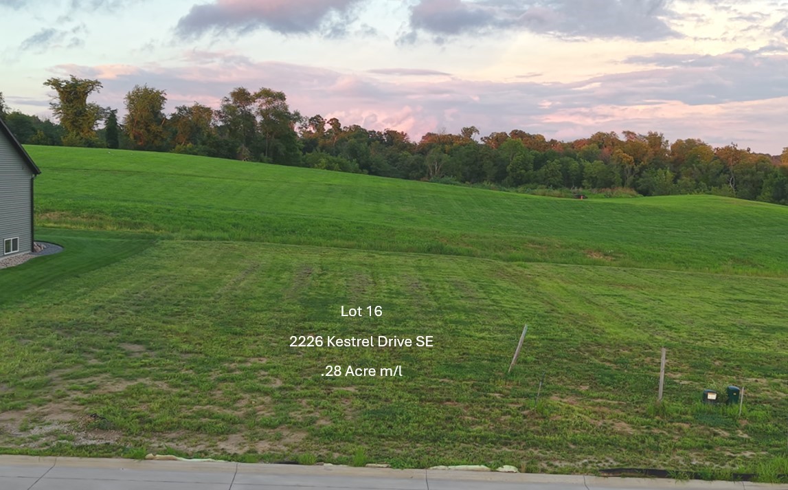 Photo 1 of 5 — 2226 Kestrel Drive SE, Cedar Rapids, IA 52403