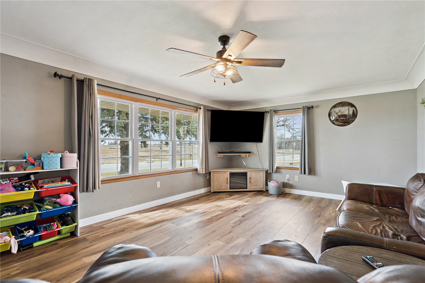 325 Division Street NW