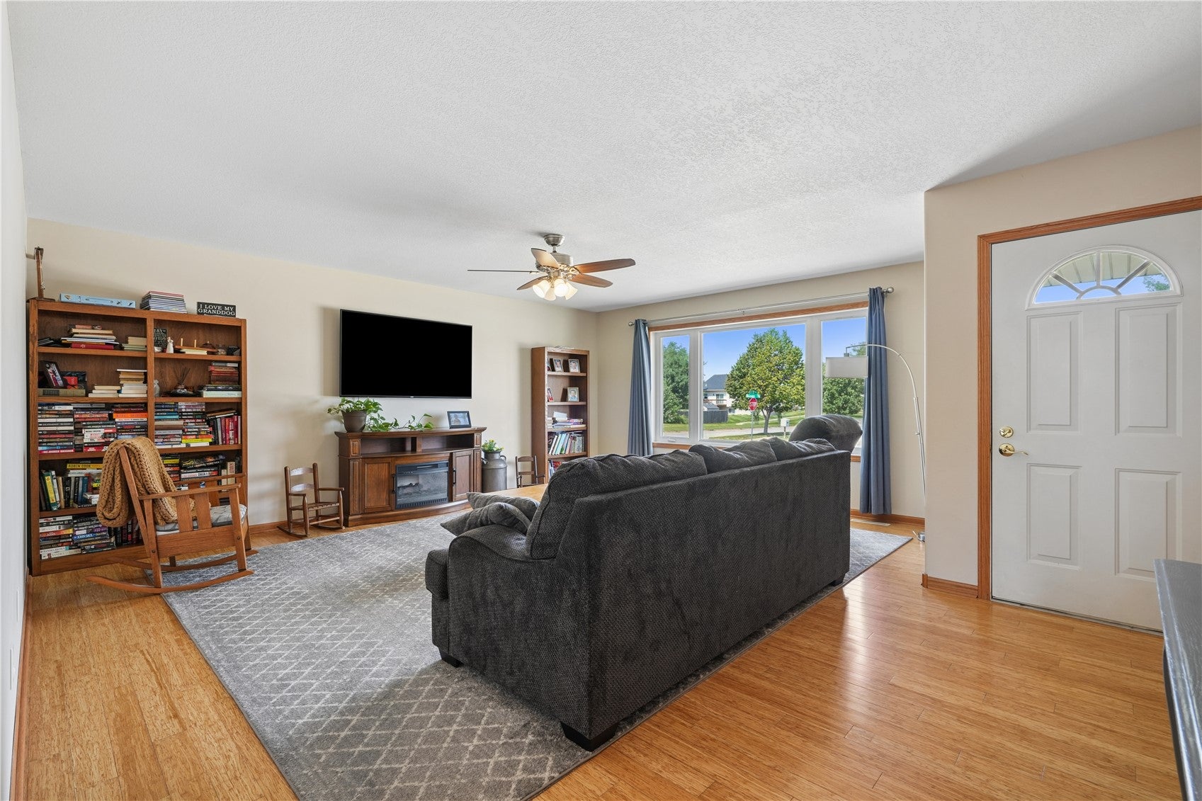 2205 Daleview Dr