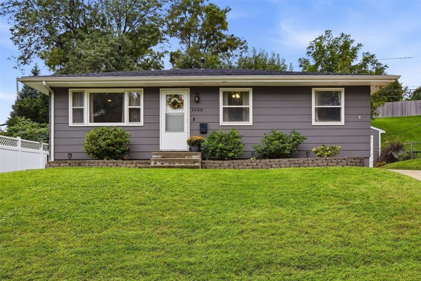 1648 24TH ST NW, CEDAR RAPIDS, IA 52405 - Image 090ef651b777d2d64201d1f5b6d0ad82/2016115614