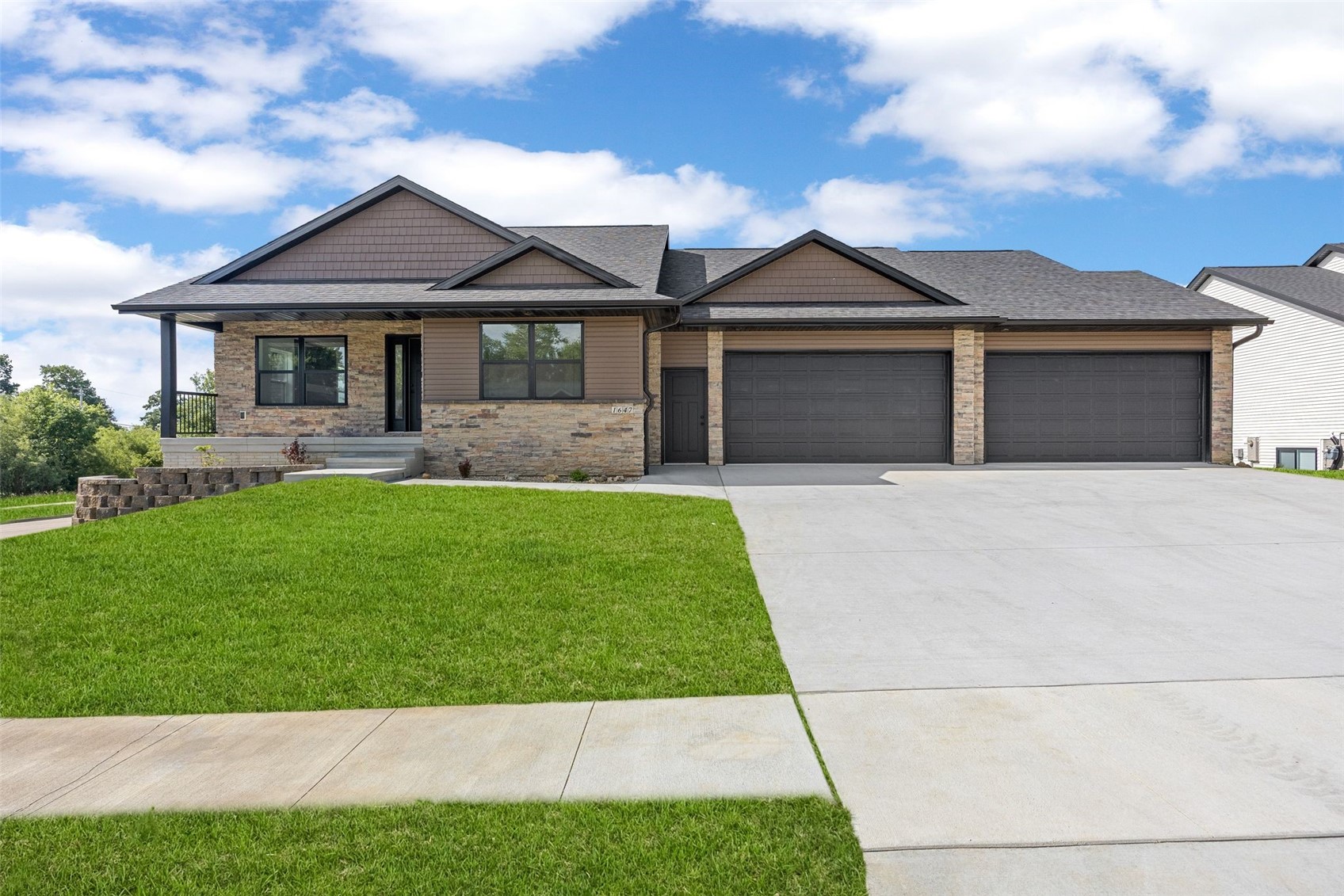 Photo 1 of 40 — 1647 Foxborough Drive, Marion, IA 52302