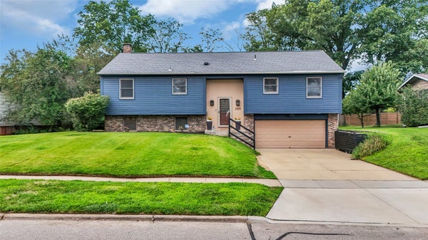 2509 BLUE RIDGE DR NE, CEDAR RAPIDS, IA 52402 - Image 09ba1f610e4fdaeaa2d97aefe9692fa4/1011533873
