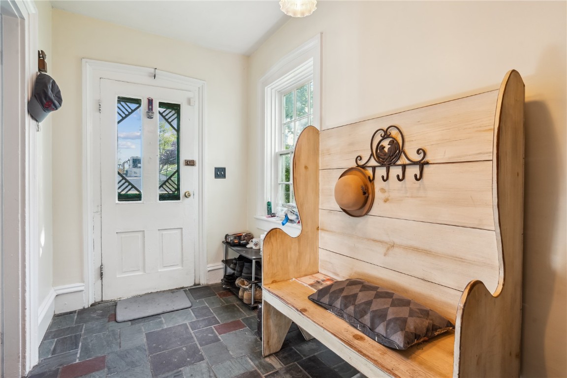 214 2nd Street SE