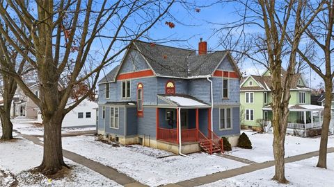 201 7th Avenue NW Mt Vernon IA 52314