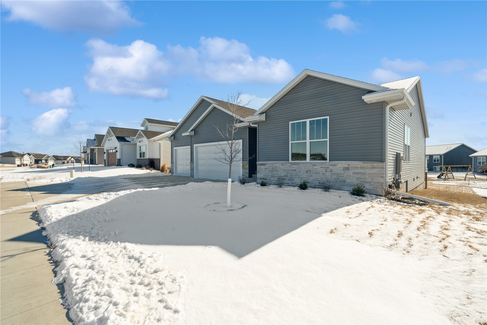 1359 Cedar Springs Dr