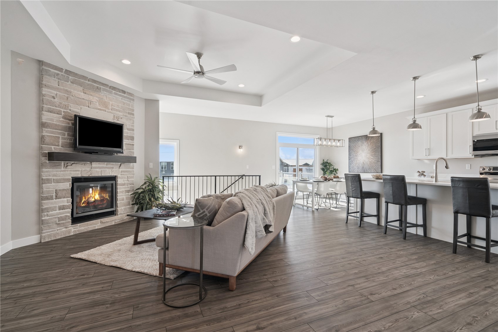 1359 Cedar Springs Dr