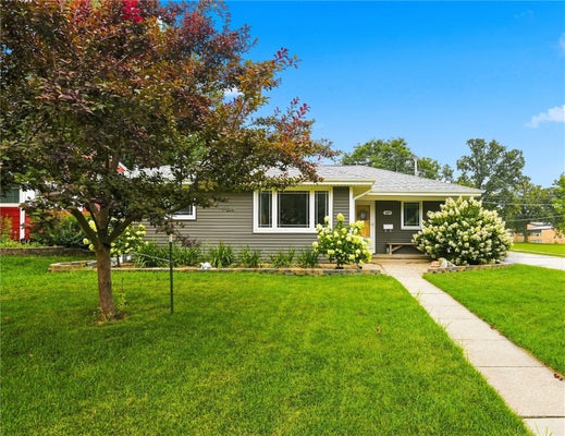 1469 GOLFVIEW DR NE, CEDAR RAPIDS, IA 52402 - Image 0db036392fcdeb98d1d85e60ed5cc98a/4288295072
