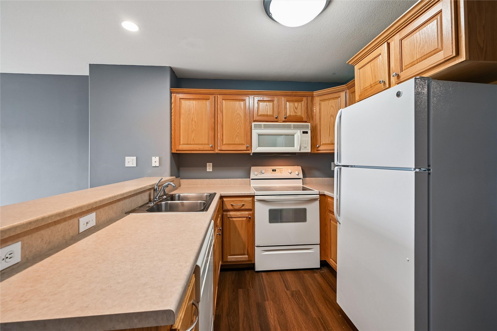 3840 37th Avenue SW D