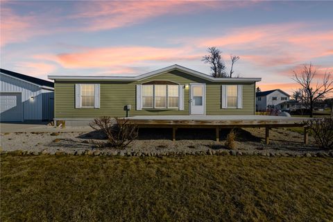 301 South Street Prairieburg IA 52219