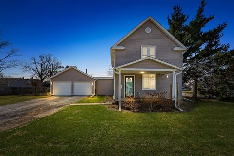 2611 4th Avenue Marion IA 52328
