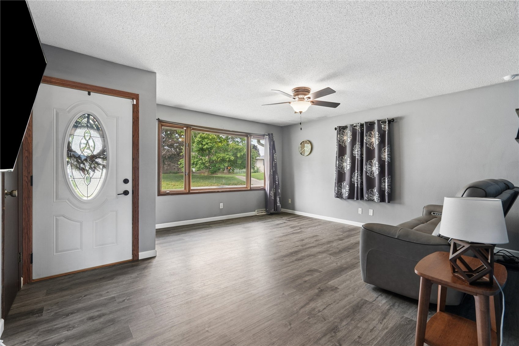 1745 Daleview Dr