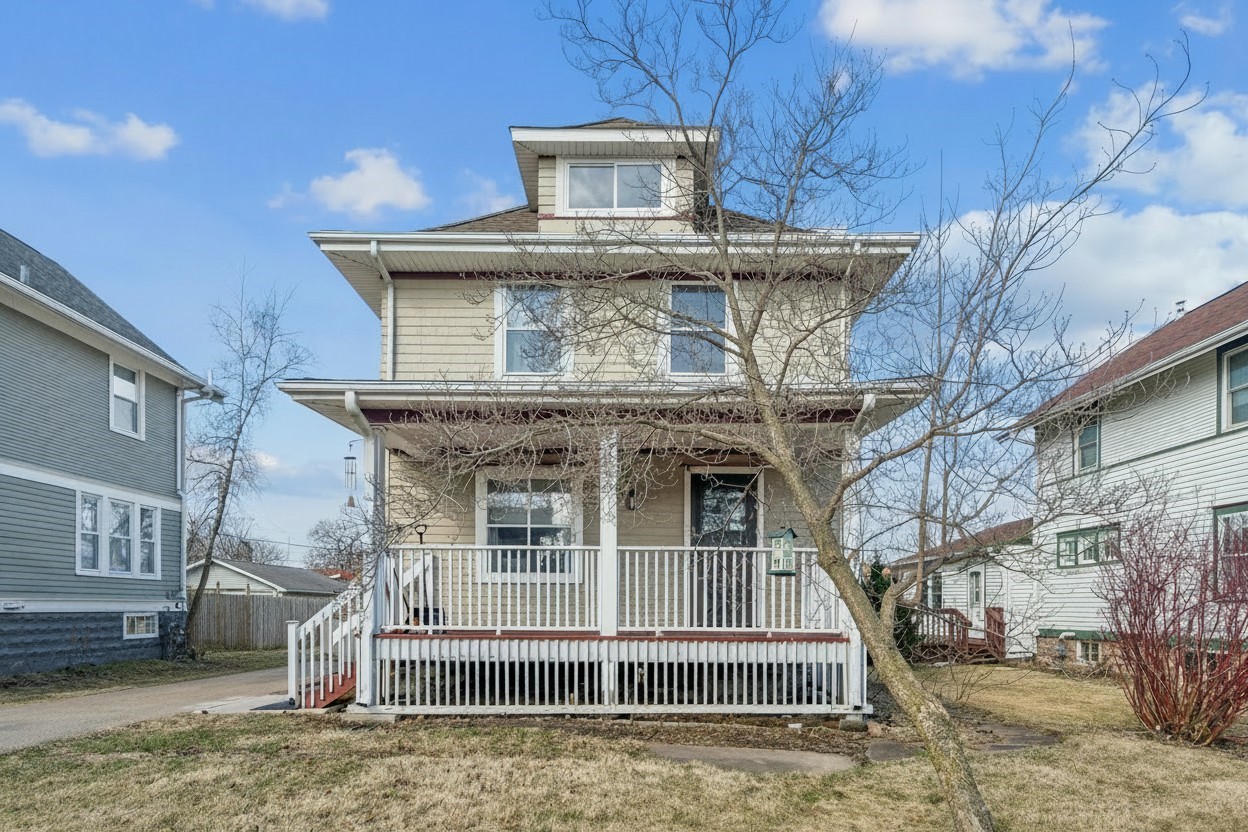 Photo 1 of 25 — 250 Highland Drive NW, Cedar Rapids, IA 52405