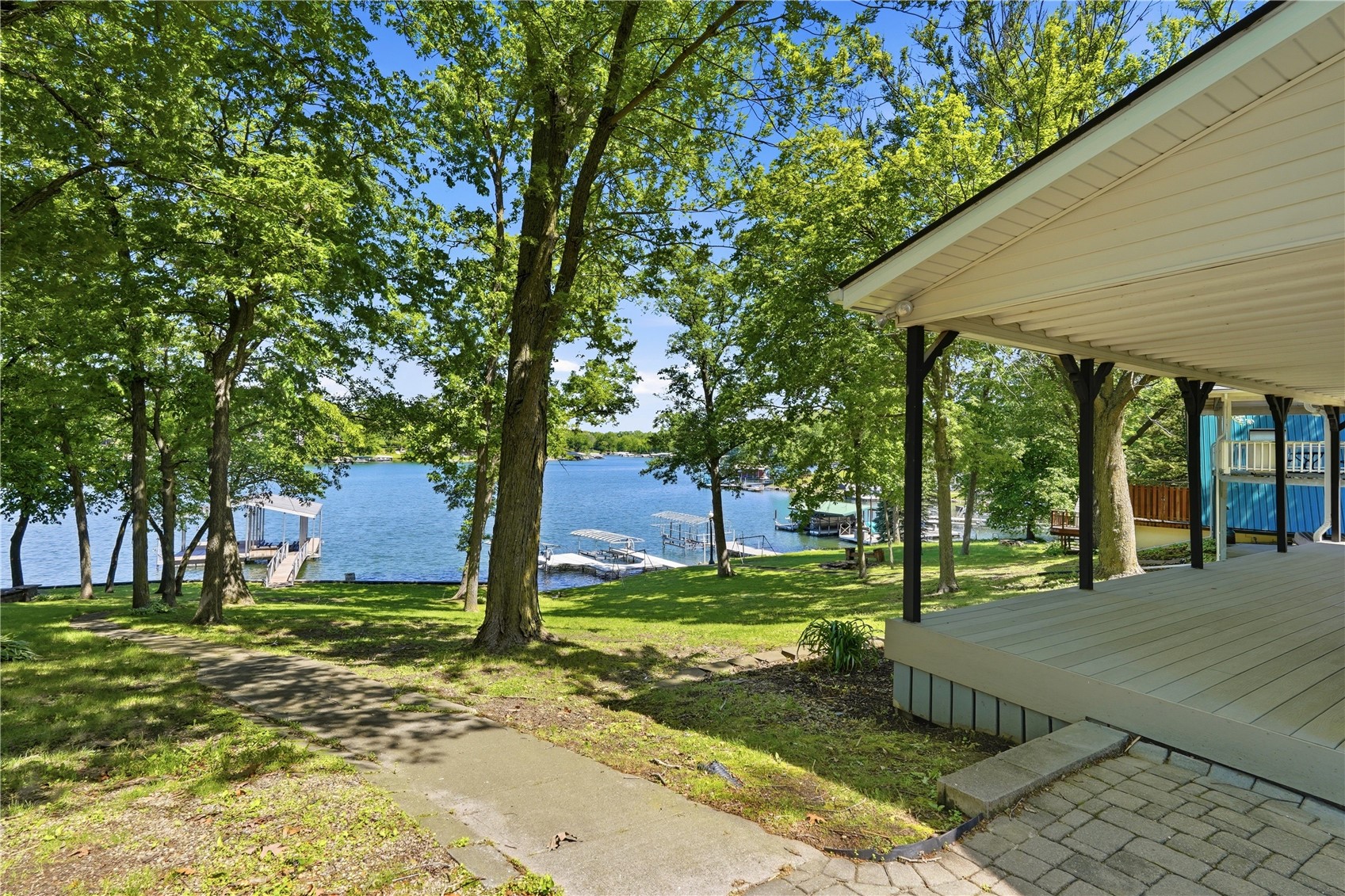 111 Cottage Ln