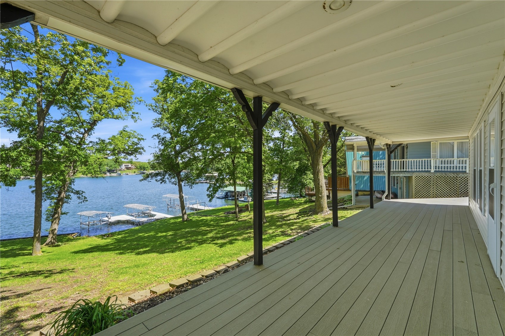 111 Cottage Ln