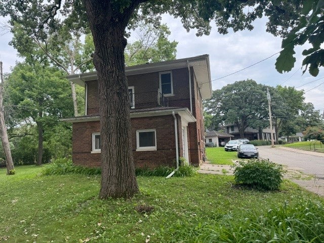 5 Willow Drive