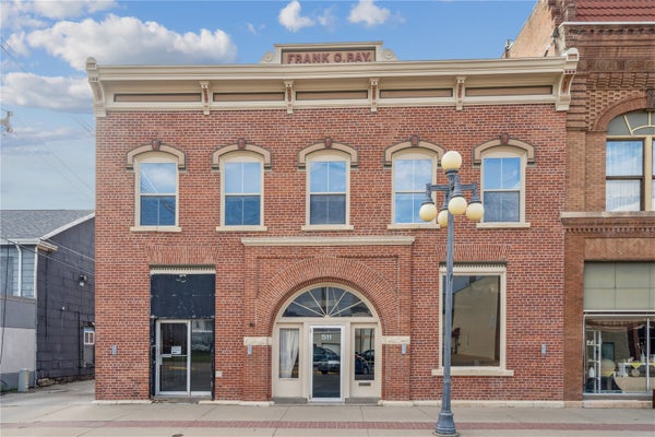 511 1ST AVE, VINTON, IA 52349 - Image 128a6a7450fb2f1d4a9bbcd941bdb6cf/2881750583
