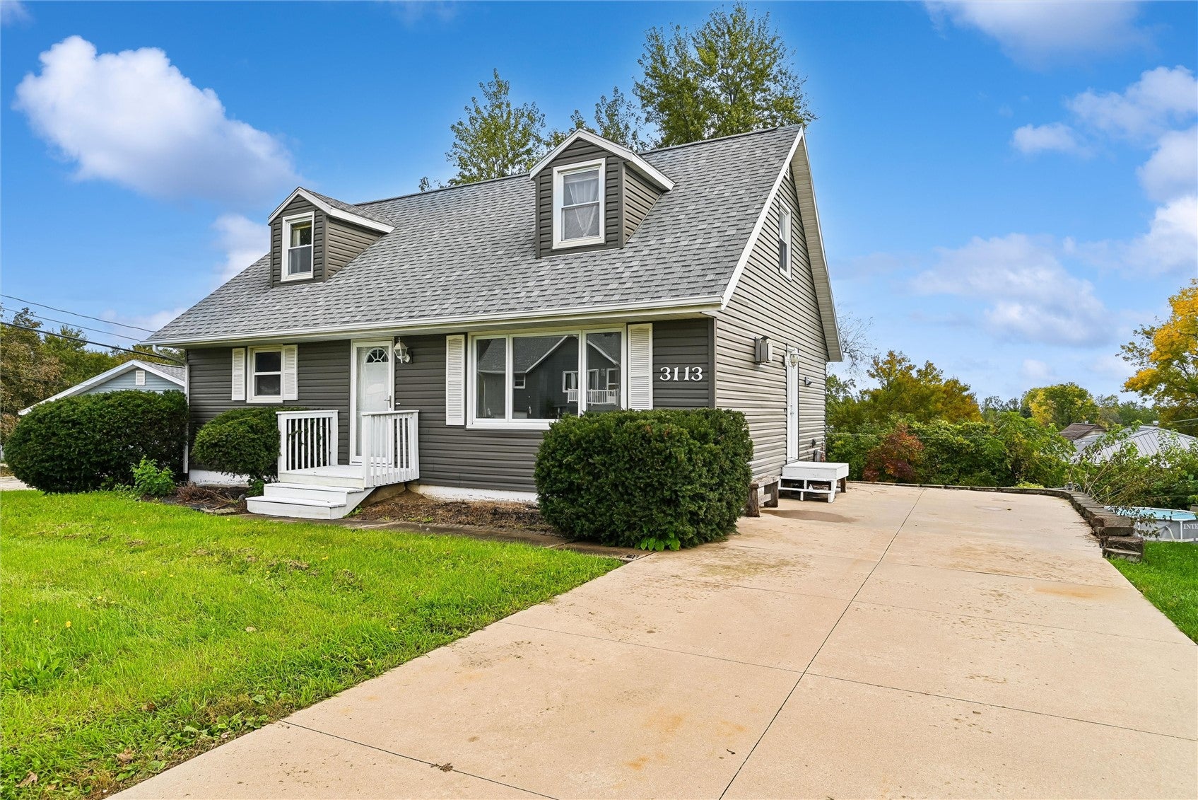 3113 Clover Drive SW
