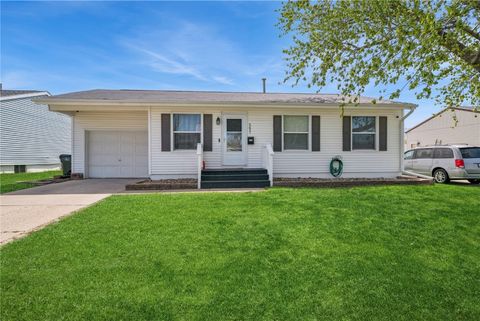 5621 Plainview Drive NW Cedar Rapids IA 52405