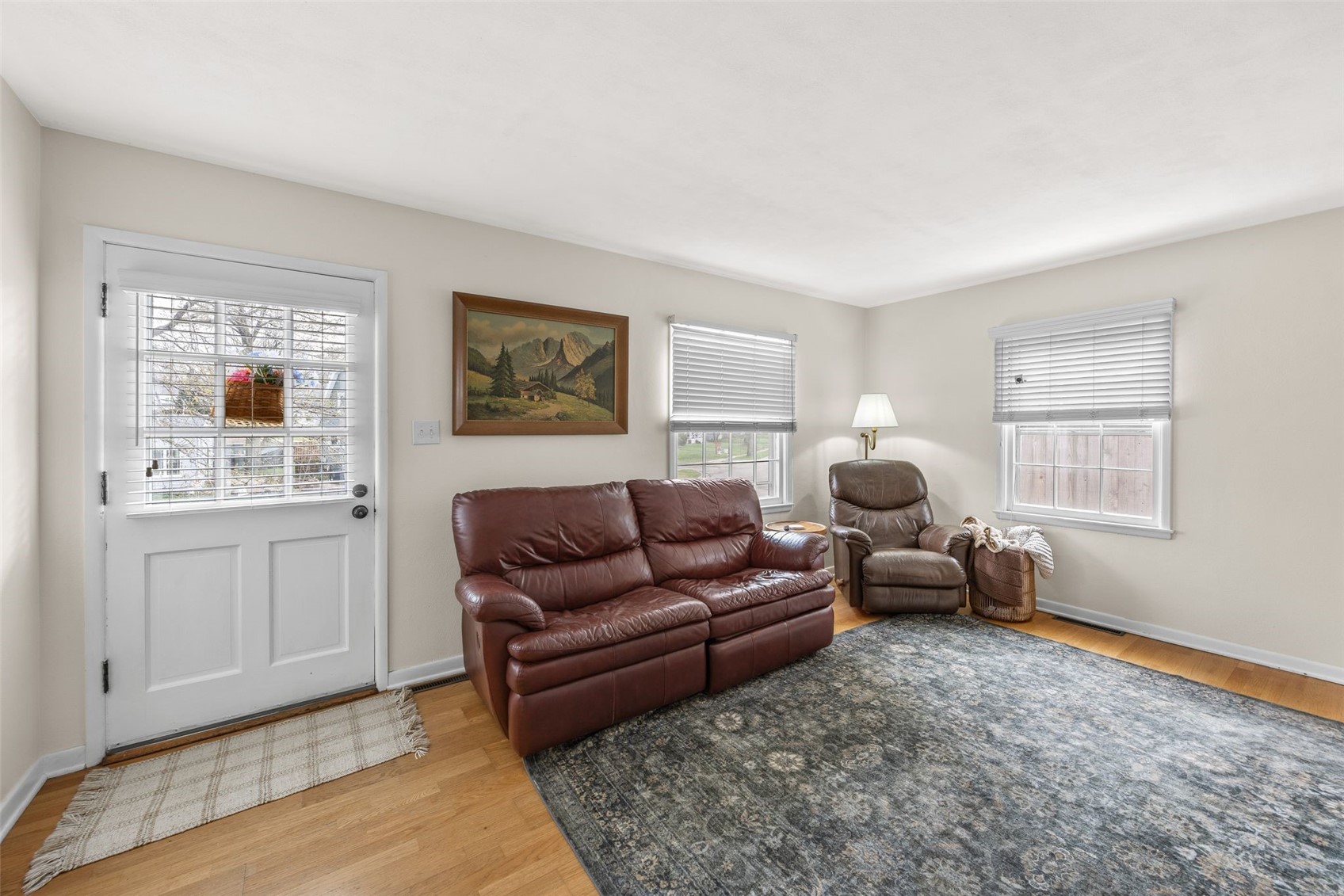 2253 Meadowbrook Drive SE