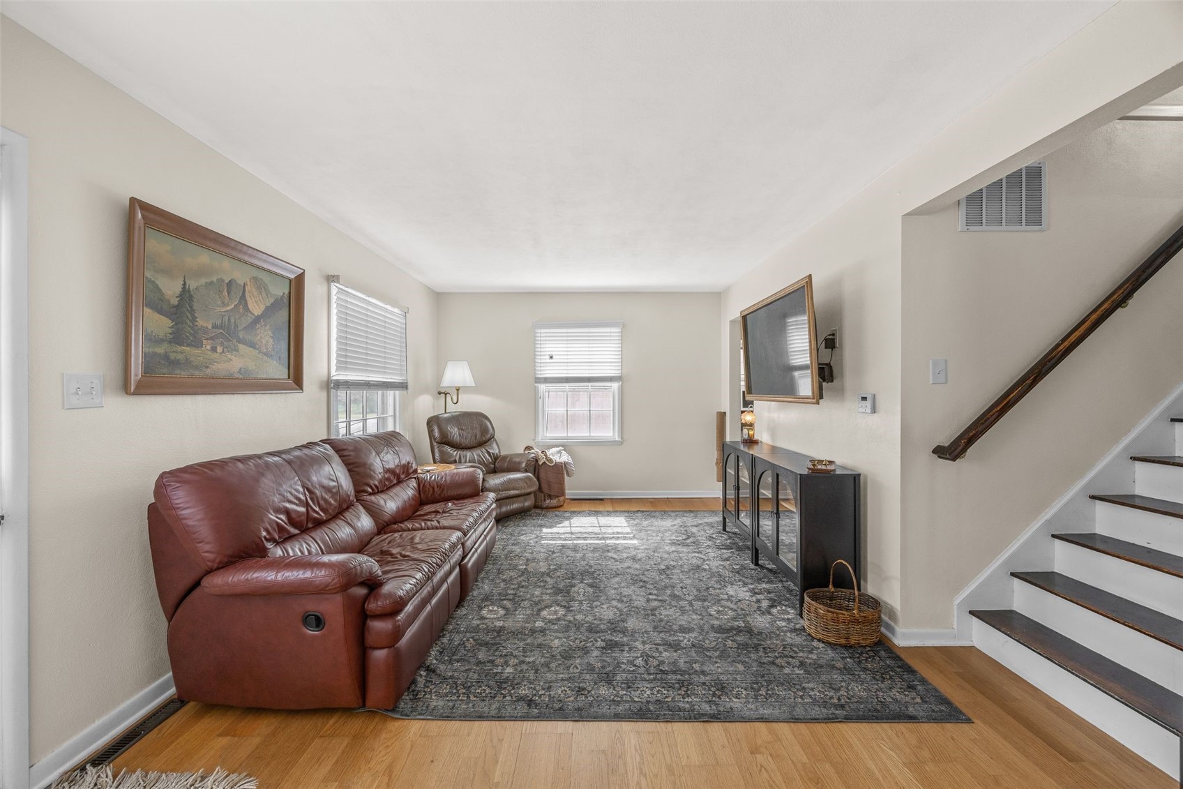 2253 Meadowbrook Drive SE