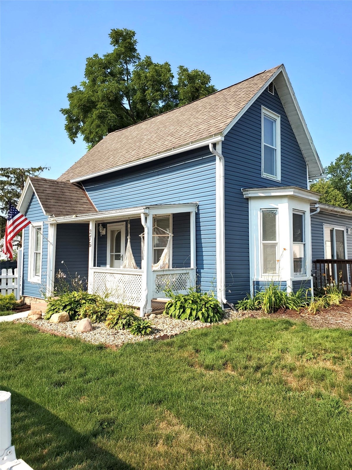 276 10th Street