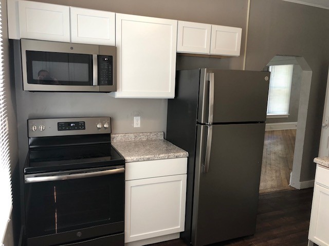 903 E Burlington Street