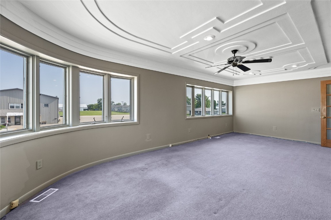 Photo 1 of 8 — 953 E Main Street 3, Manchester, IA 52057