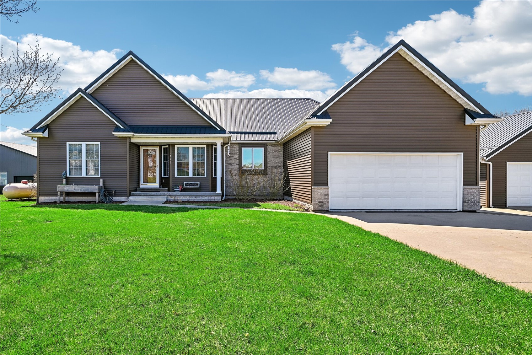 2550 Meadow View Drive