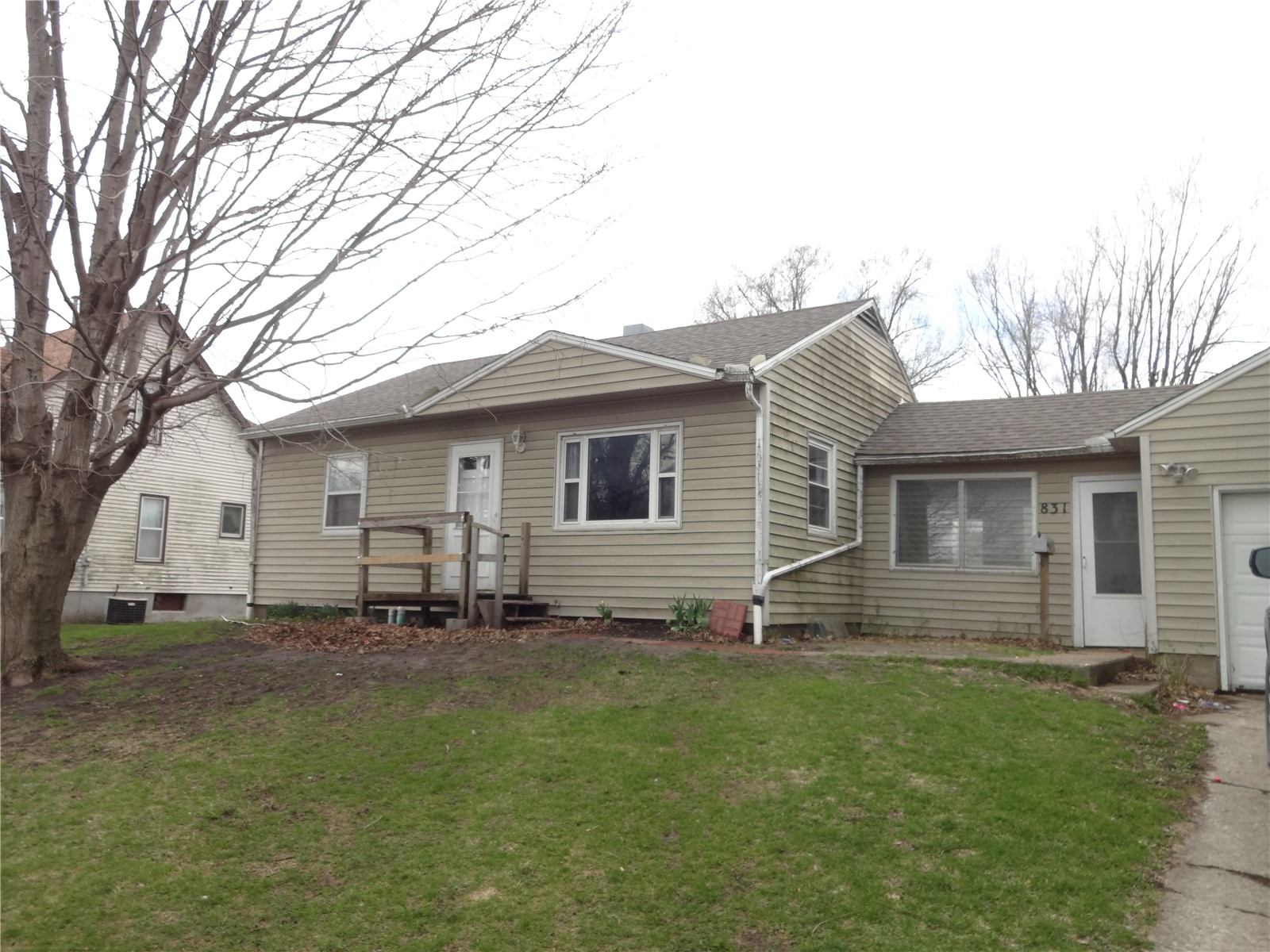 Photo 1 of 16 — 831 Western Avenue, Marengo, IA 52301