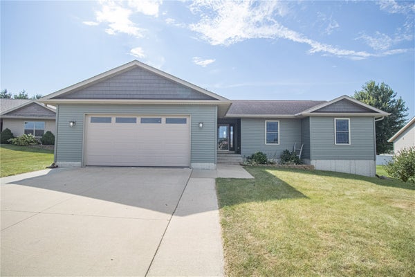 1617 MEADOW RIDGE CT, ANAMOSA, IA 52205 - Image 1802ae6b403d2ac82b4703a46d7ea3d8/422180033