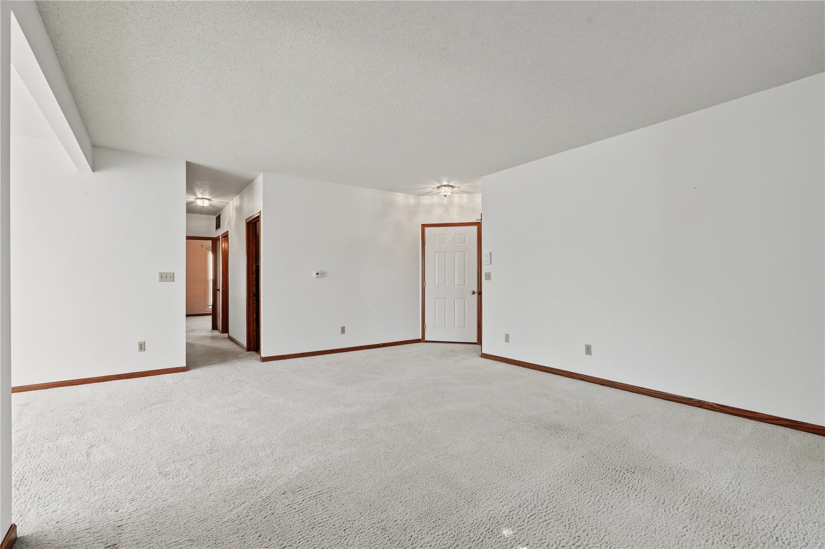 4450 Westchester Dr B