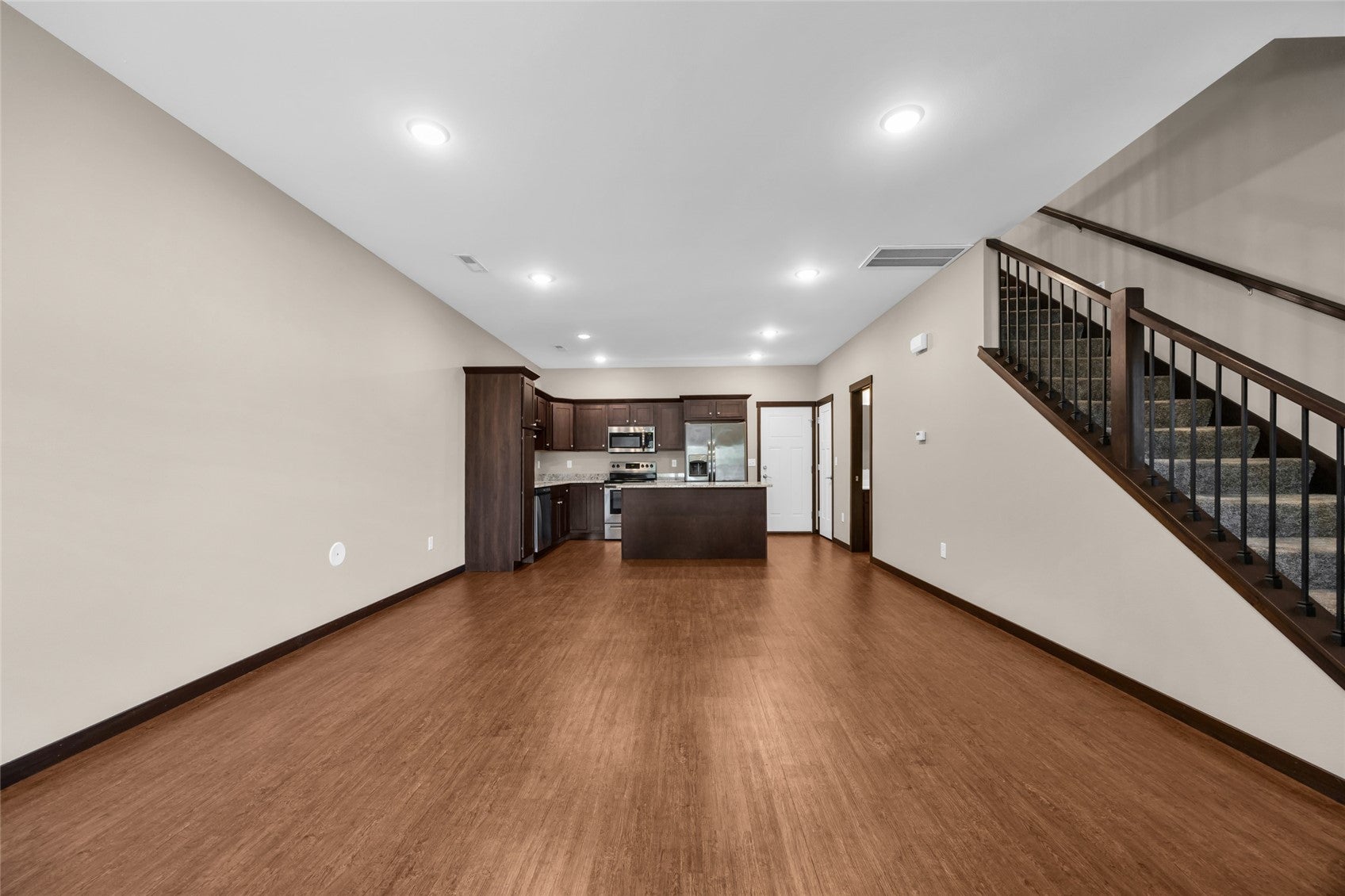 333 E Main St