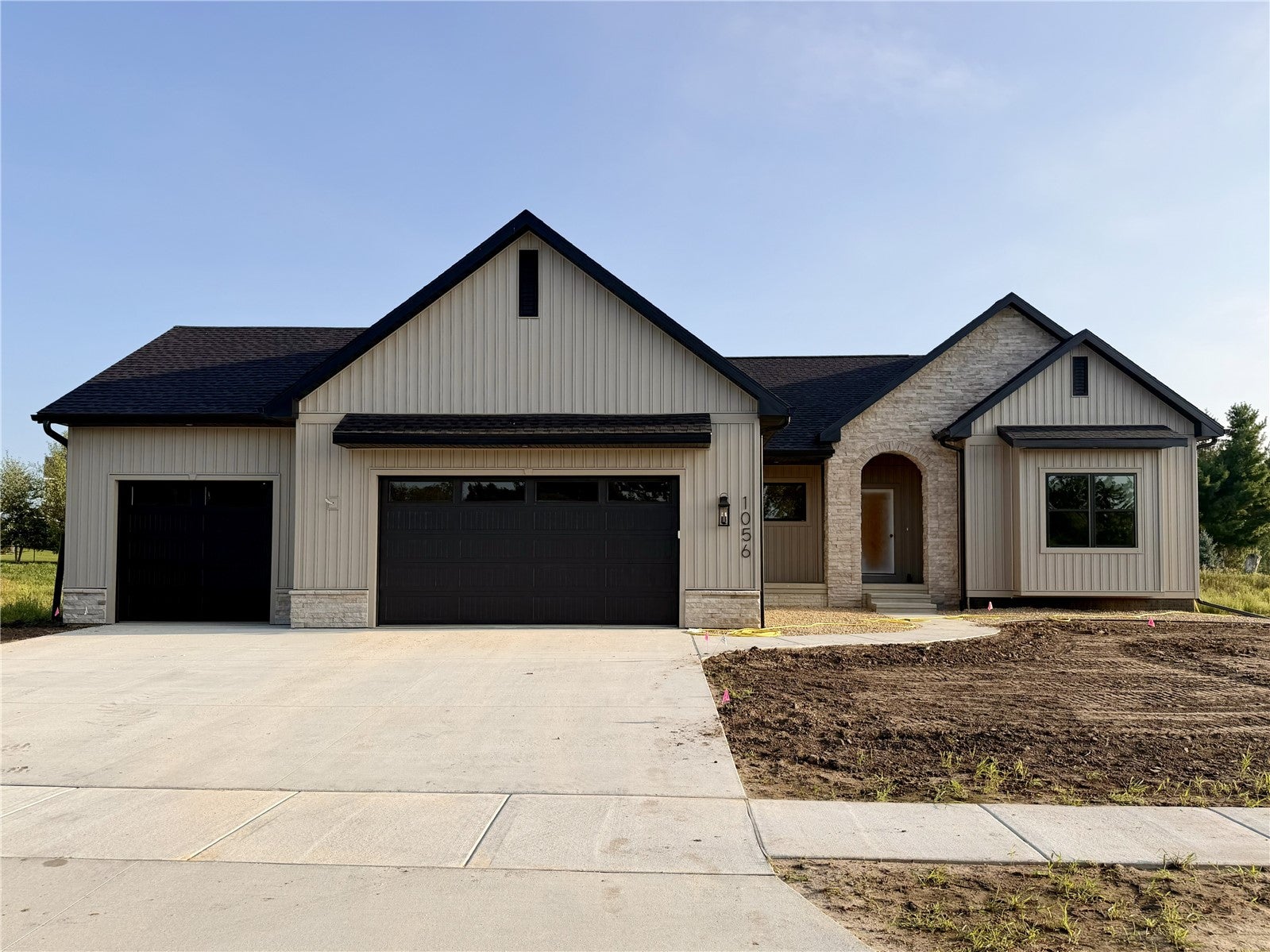 1056 Stable Ridge Dr